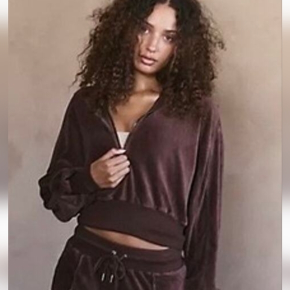 FP Movement by Free People Tops - Free People Movement Let's Volley Velour Cropped Hoodie in the color Cocoa Med